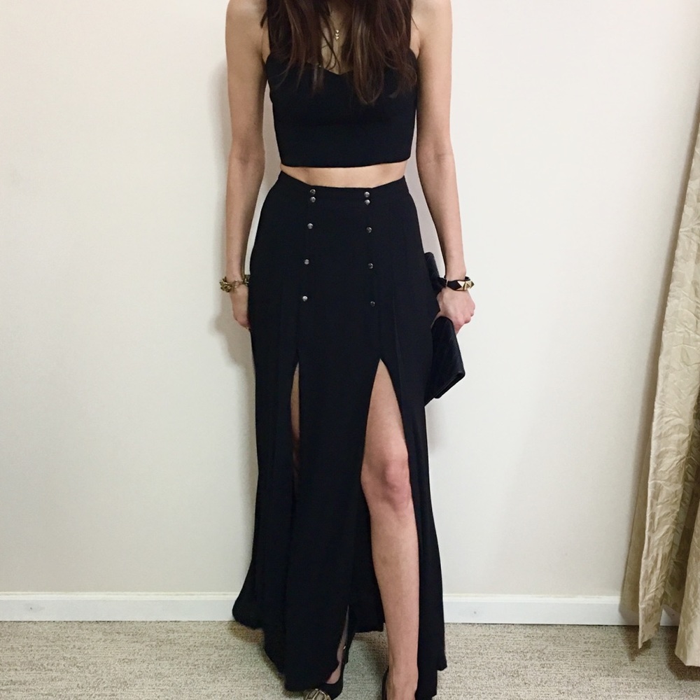 BCBG Pleated Maxi Skirt - Picture 2 of 4